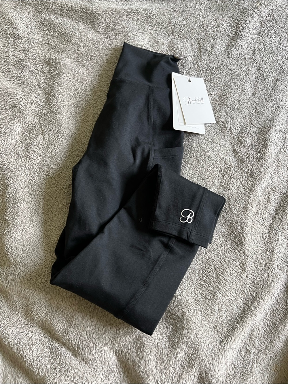 NEW! Bombshell Sportswear Black V Back Leggings Medium - Picture 2 of 5
